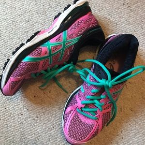 ASICS women’s running shoes